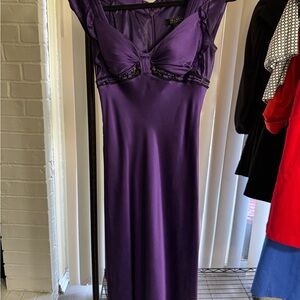 Aidan Mattox Gown Purple Silk beaded  0-2